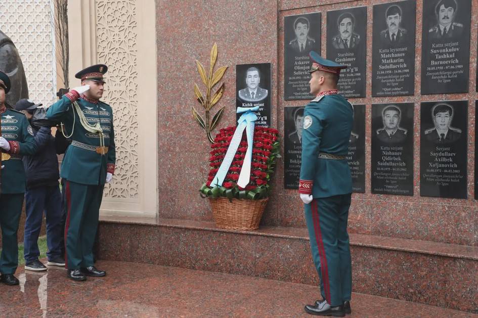 В Ташкенте открыли мемориал погибшему инспектору ДПС Хосилбеку Эшназарову